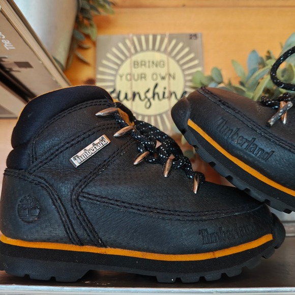 Timberland Black Orange Trim Leather Boots Walking Shoes Toddler size 9/US 26/EU - Picture 3 of 11